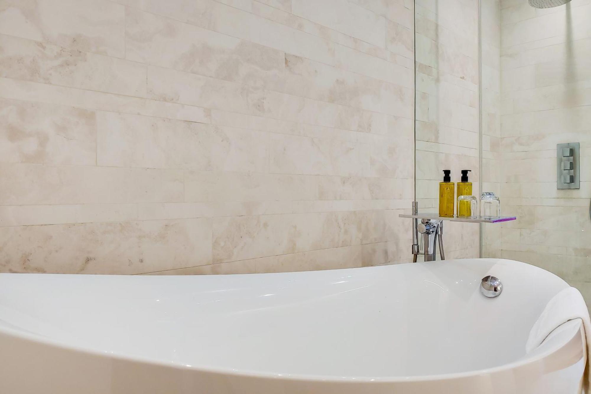 Residences At The Gyle - ロンドン エクステリア 写真
